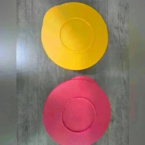 2 NWT Tupperware Impressions Bowls 3621B and Lids 3622B-  Red and Yellow - Picture 2 of 7